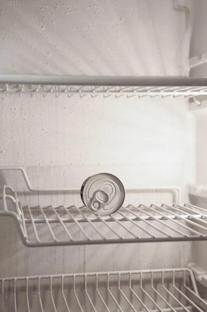 beverage can in refrigerator not cooling